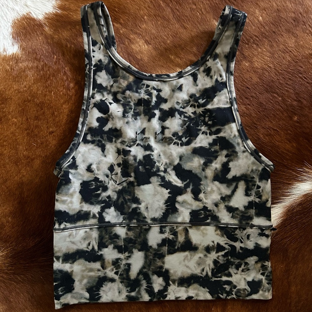 Lululemon Power Pivot Everlux tank top, size 4